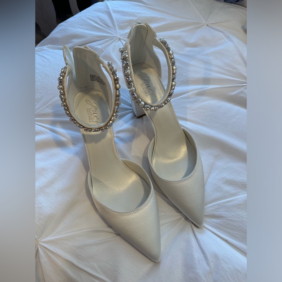 Badgley Mischka Block Heels - Picture 1 of 5